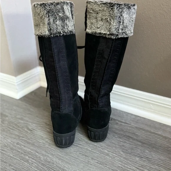 Khombu Black Fur-Lined Women's Snow Boots 11 - Picture 3 of 9